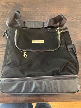 Petunia Pickle Bottom Pivot convertible backpack/shoulder bag